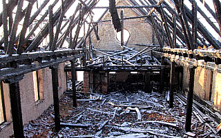 Mieszkańcy Klonu odbudują spalony kościół